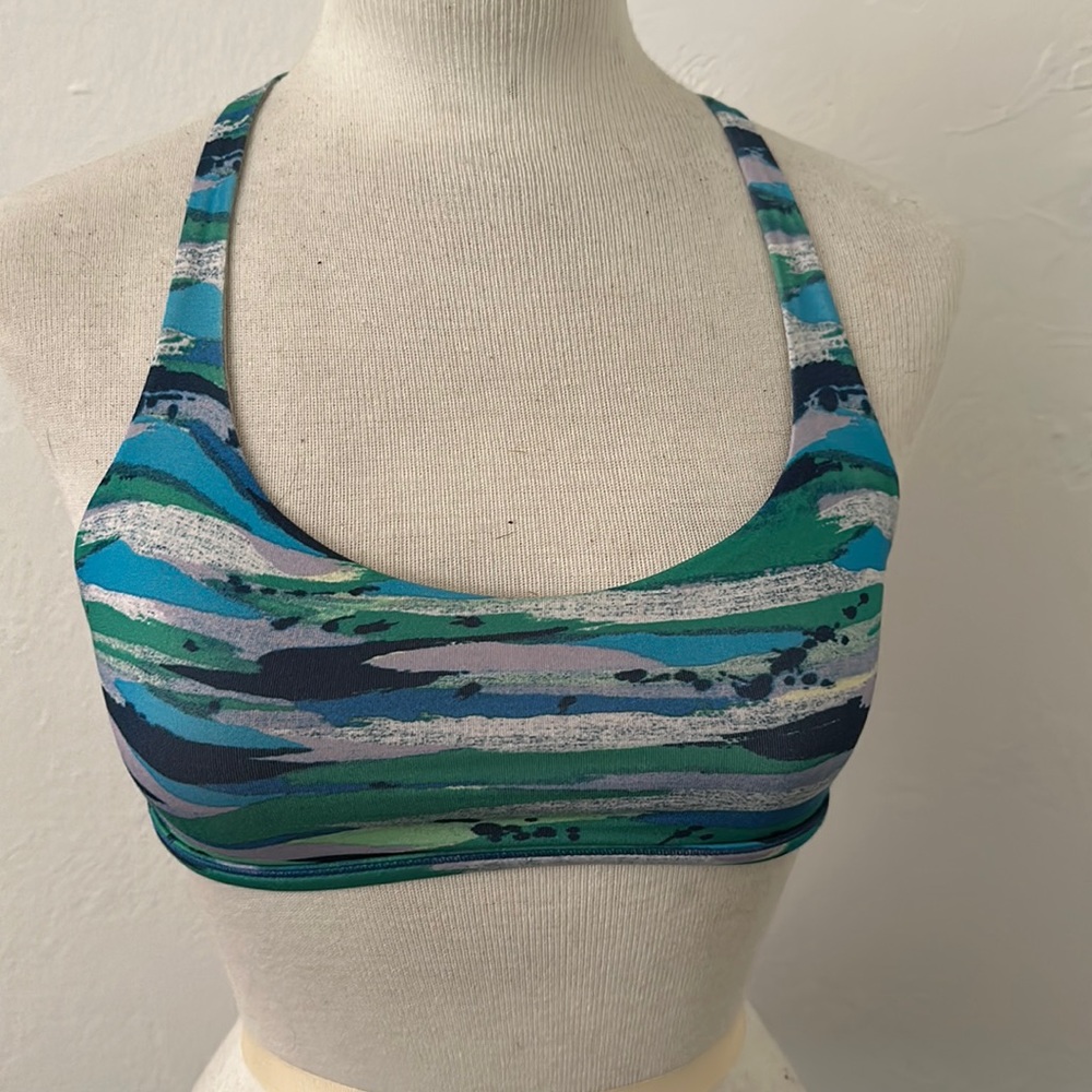 Size 4 Lululemon bra
